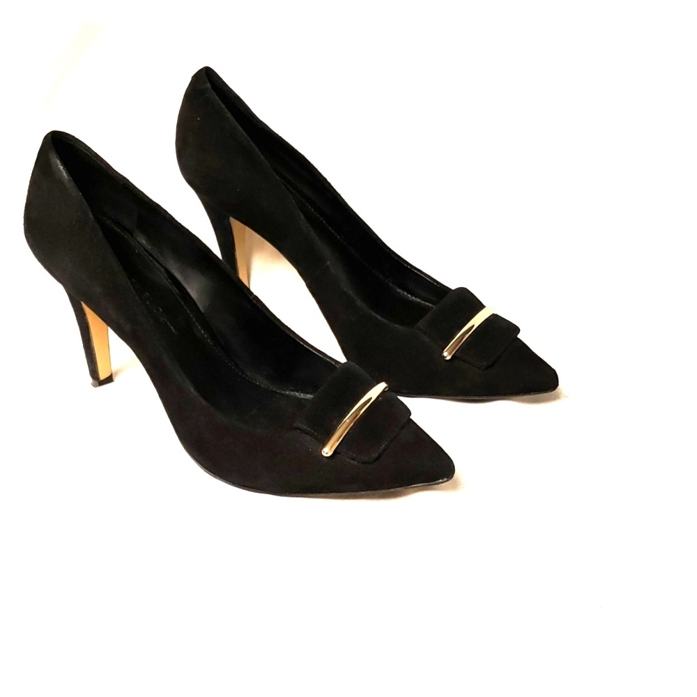 Banana Republic Blk Suede 4" heel pump trim w/gold